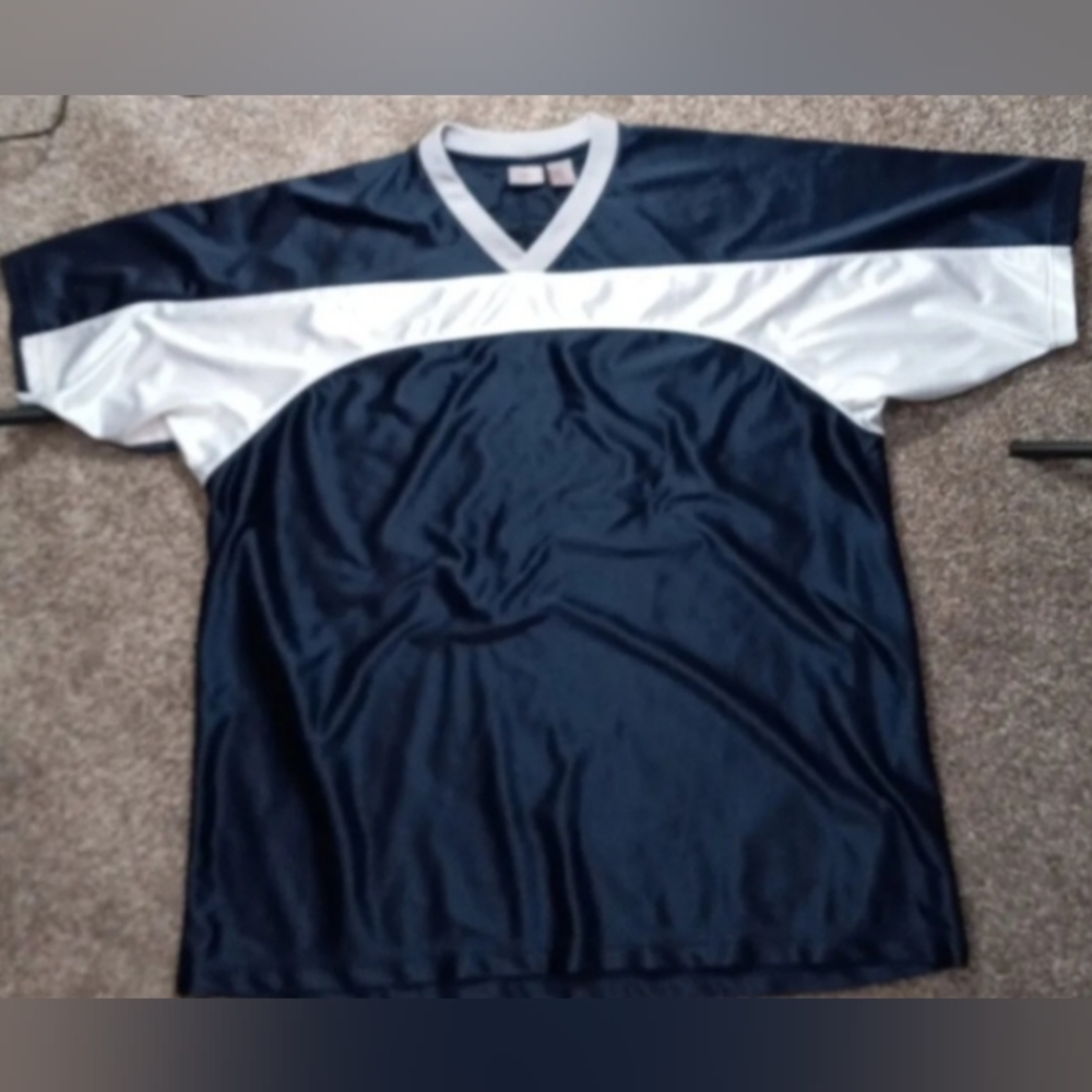 Men's Prosort Vneck Short Sleeve shirt size XL